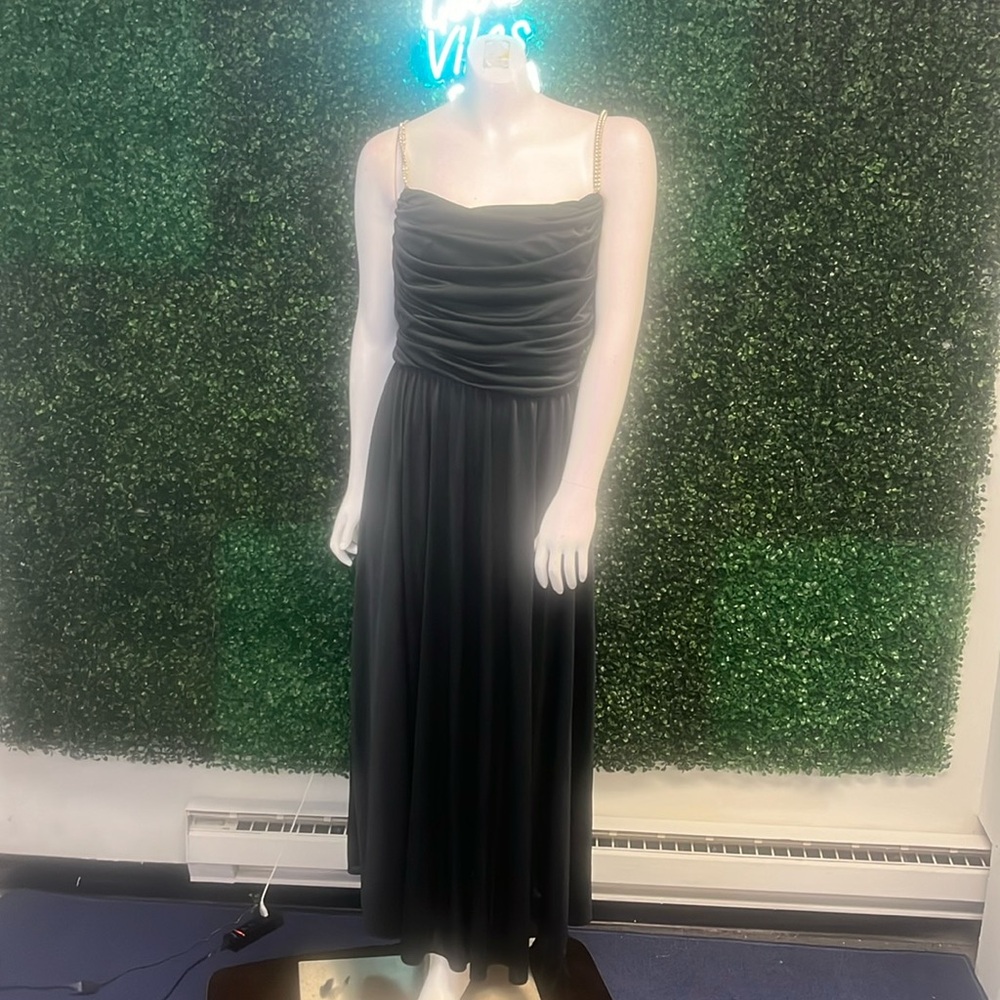 Susan Roselli for Vijack Black formal women’s dress size 13/14
